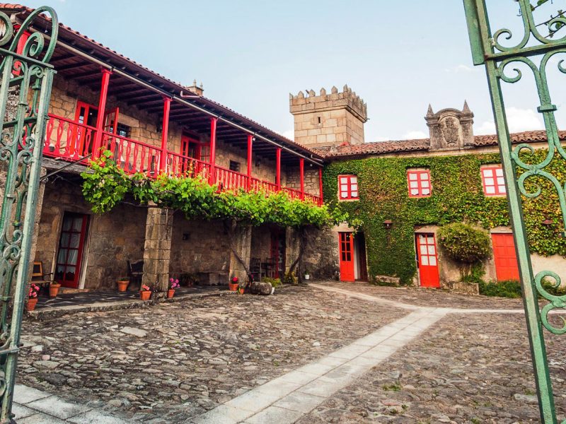 Experiencias, excursiones organizadas, viajes, rutas visitas guiadas, excursiones y actividades por la Ribeira Sacra.