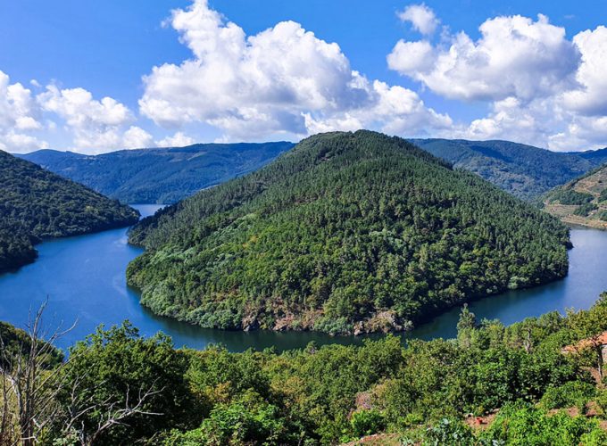 Experiencias, excursiones organizadas, viajes, rutas visitas guiadas, excursiones y actividades por la Ribeira Sacra.