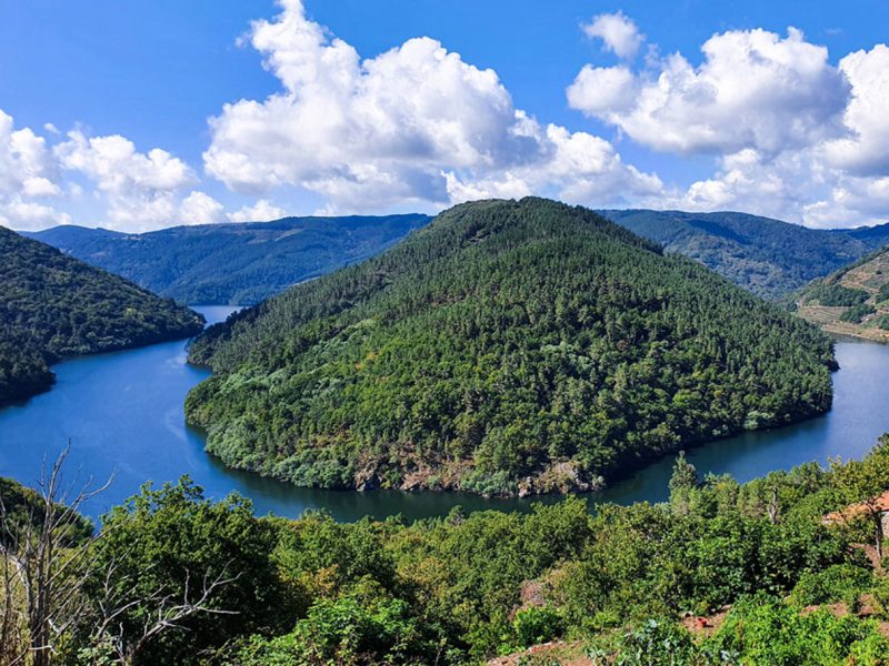 Experiencias, excursiones organizadas, viajes, rutas visitas guiadas, excursiones y actividades por la Ribeira Sacra.